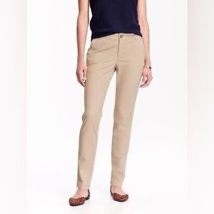 Old Navy Women’s Skinny khaki pants, size 2 regular